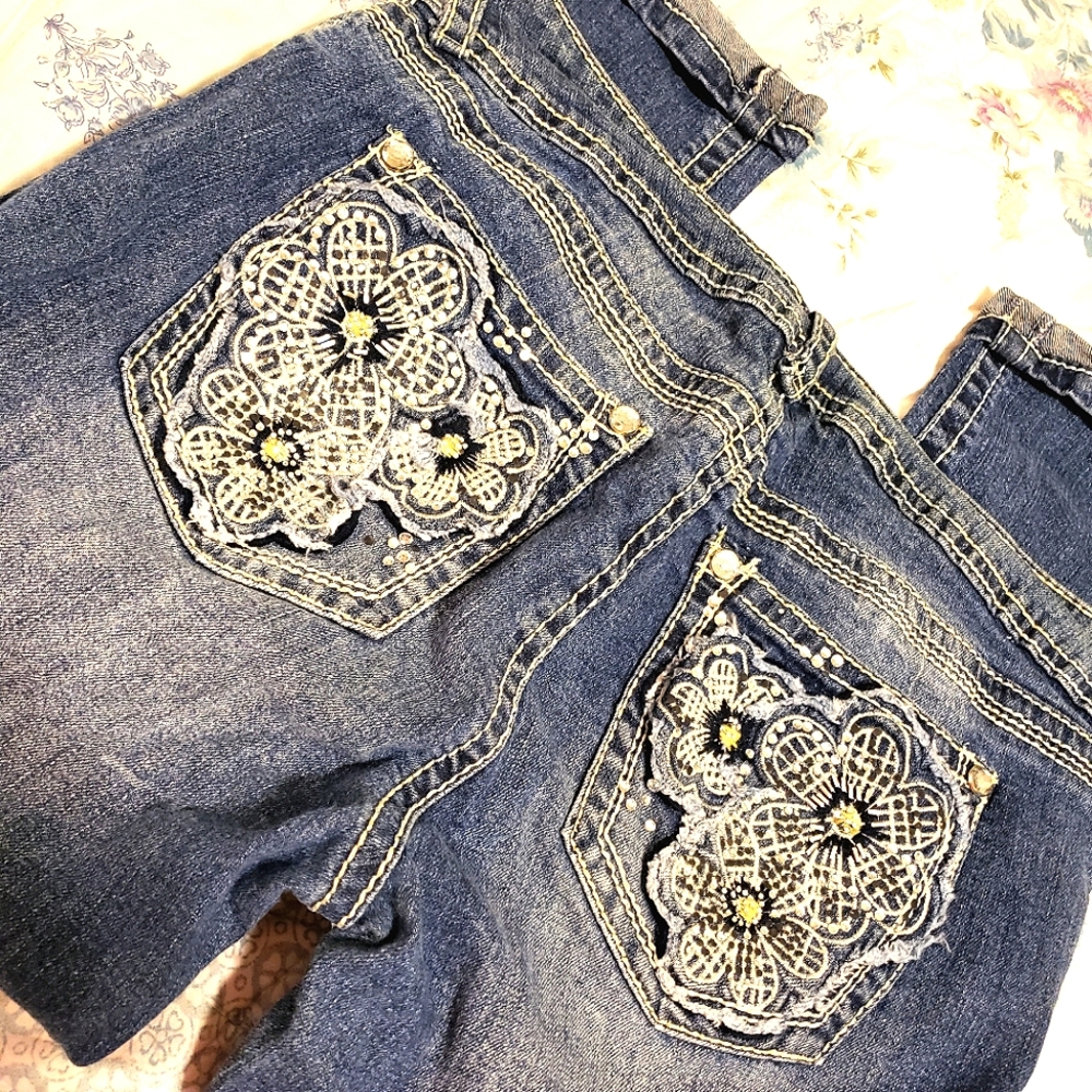 Distressed Stretch Jeans {BONGO}, 12/13